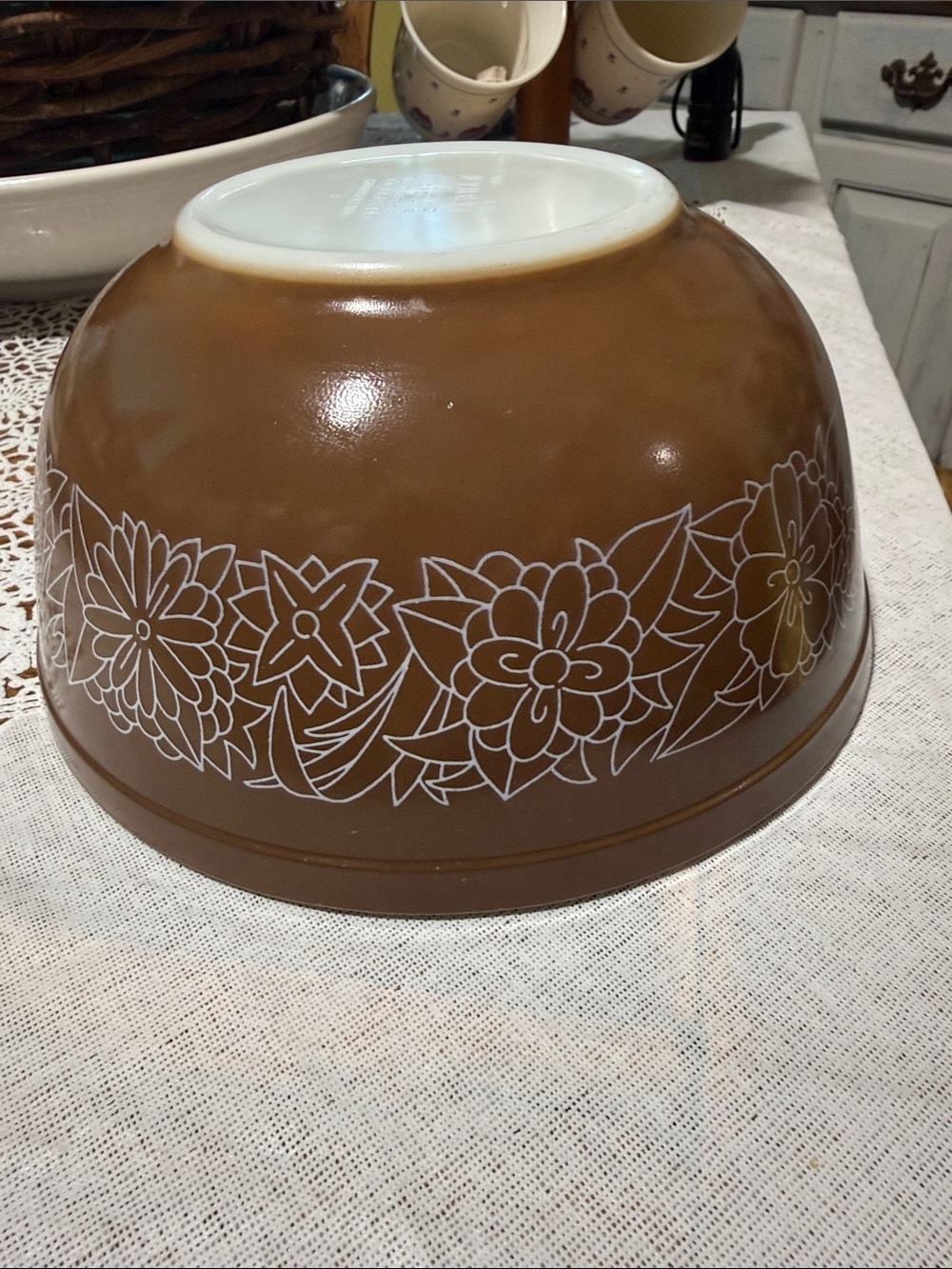 Pyrex brown woodland Floral Mixing Bowl 403